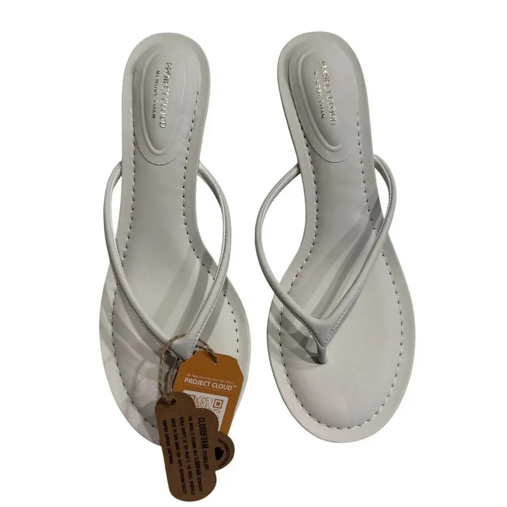 Project Cloud Women Mango Kitten Heel Sandal in White, Size 9